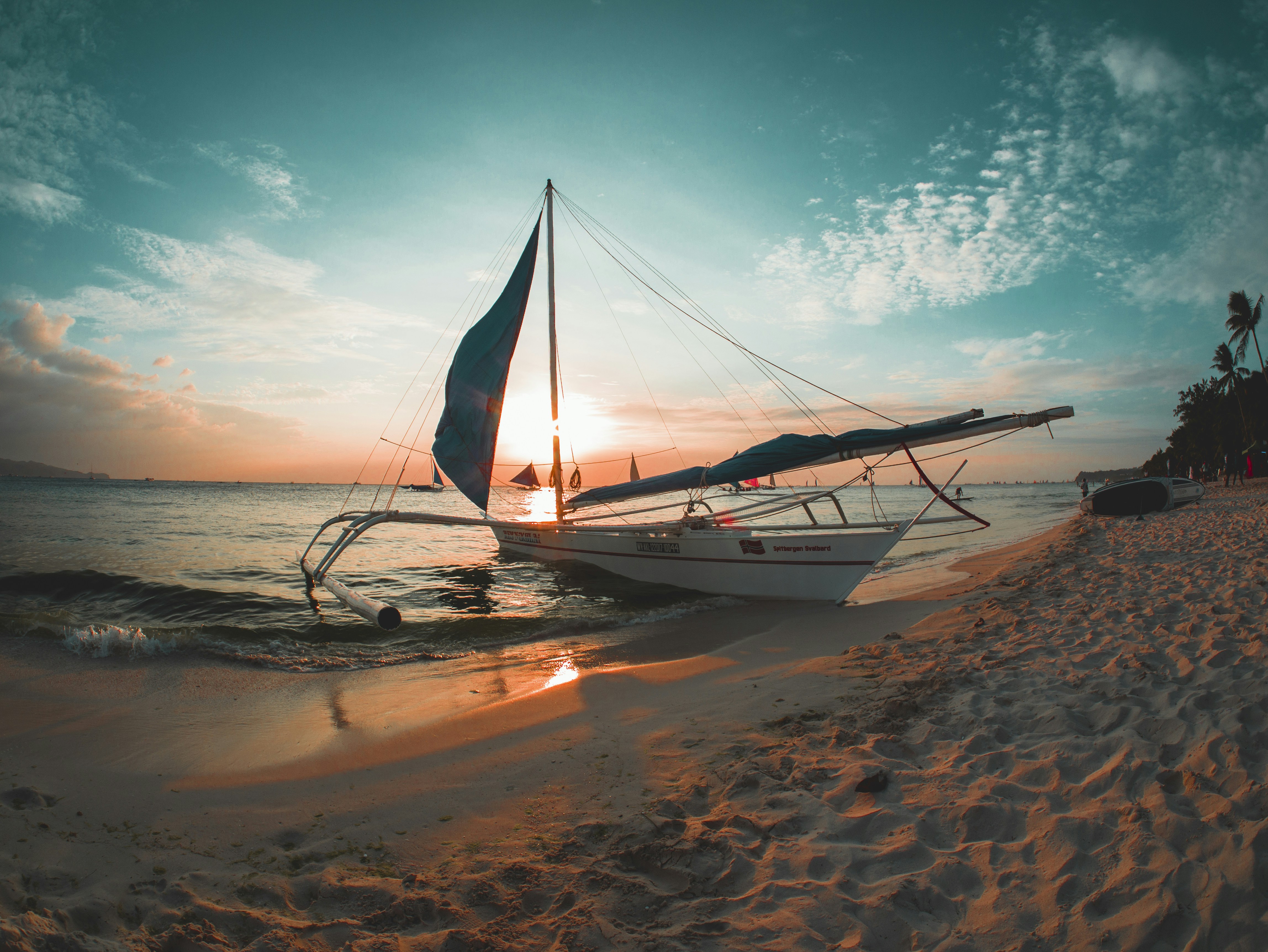 What to Do in Boracay: Paraw sailboat 